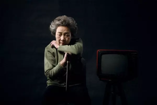 人岁数大了身上为什么有味(1)