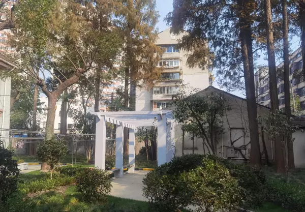 道格拉斯住宅和史密斯住宅的区别(3)