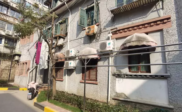 道格拉斯住宅和史密斯住宅的区别(7)