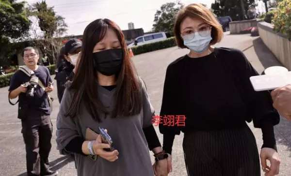 李翎君和琼瑶什么关系(10)