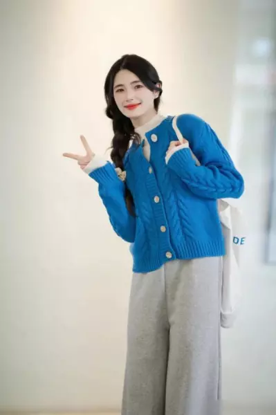 蓝色配什么颜色好看比较高级一点(2)