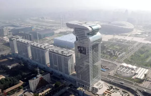 最牛违建“盘古大观”龙头被拆除 曾多次入选“中国十大最丑建筑” 网友:改完后没有特色了(7)