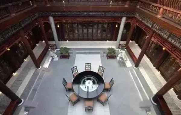 最牛违建“盘古大观”龙头被拆除 曾多次入选“中国十大最丑建筑” 网友:改完后没有特色了(9)