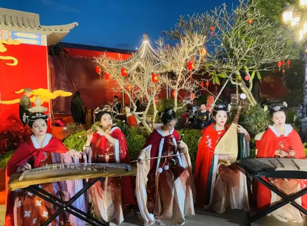 檀宫和汤臣一品哪个好(9)
