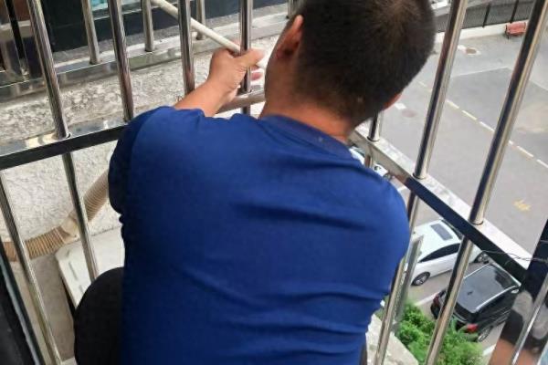 空调排水管滴水影响楼下怎么解决.