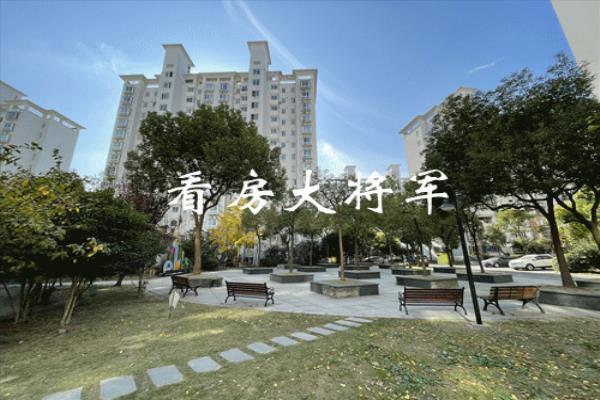 莱茵半岛翔殷路是富人区吗.