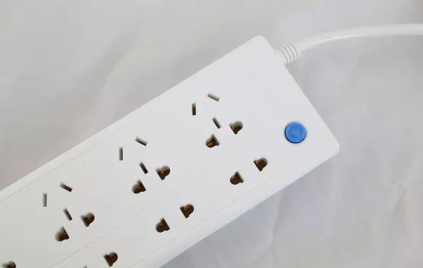 美式插头电源线如何区分零线和火线(3)
