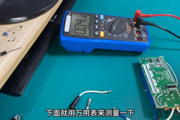 风扇吊灯风扇不转怎么检查维修.