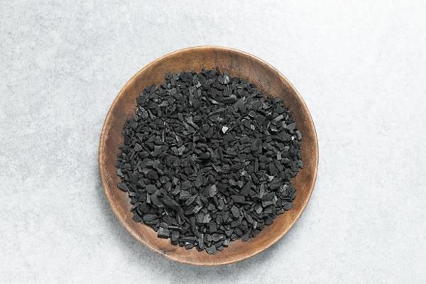 山山活性炭和绿之源活性炭哪个好.