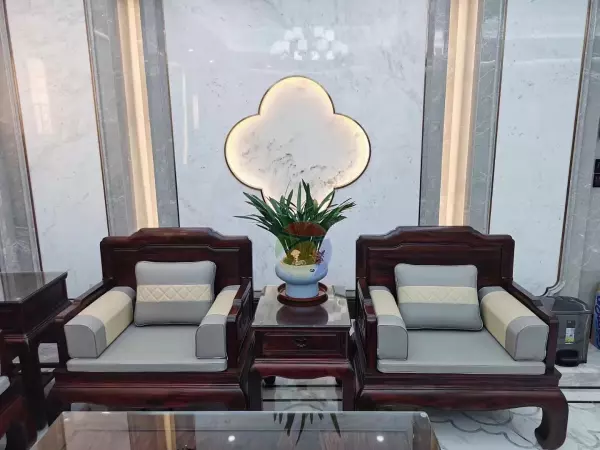 红木沙发配什么颜色的垫子好看(1)