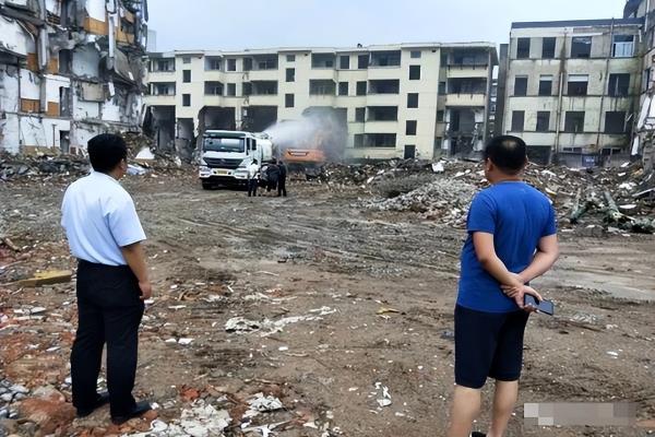 空心板的房子能住多少年.