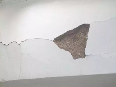 刷墙漆需要把原来的墙漆磨掉吗(6)