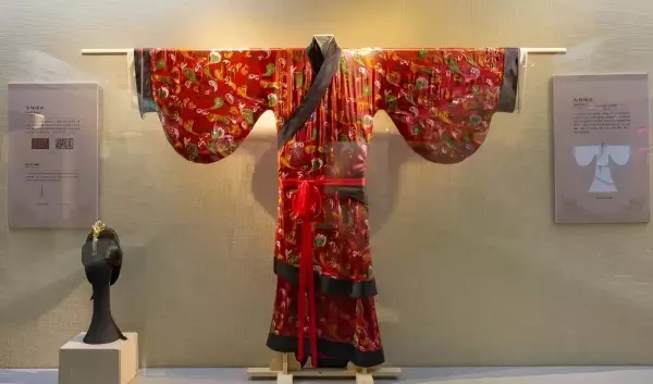 近现代的服装设计风格有哪些(6)
