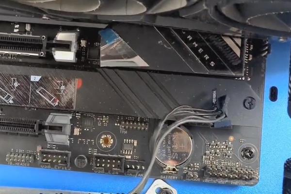 华硕 tuf b360m-plus gaming s主板跳线怎么接.