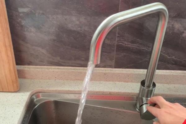 水龙头怎么拆卸安装更换滤芯.