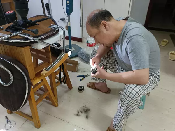 旋转椅子怎么固定轮子不转(14)