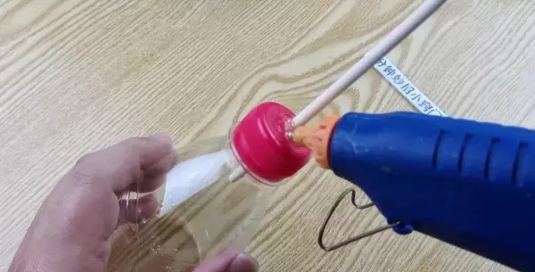 马桶塞怎么通马桶才能让它快点通(6)