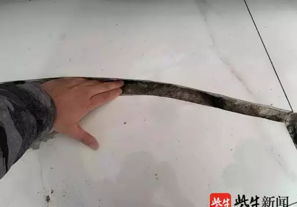 六楼框架结构底层隔墙拆了铺上地砖沿拆的地方空鼓楼会塌吗(6)