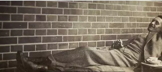哪一个国家最早产生包豪斯风格(4)